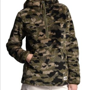 The North Face Campshire Hoodie
